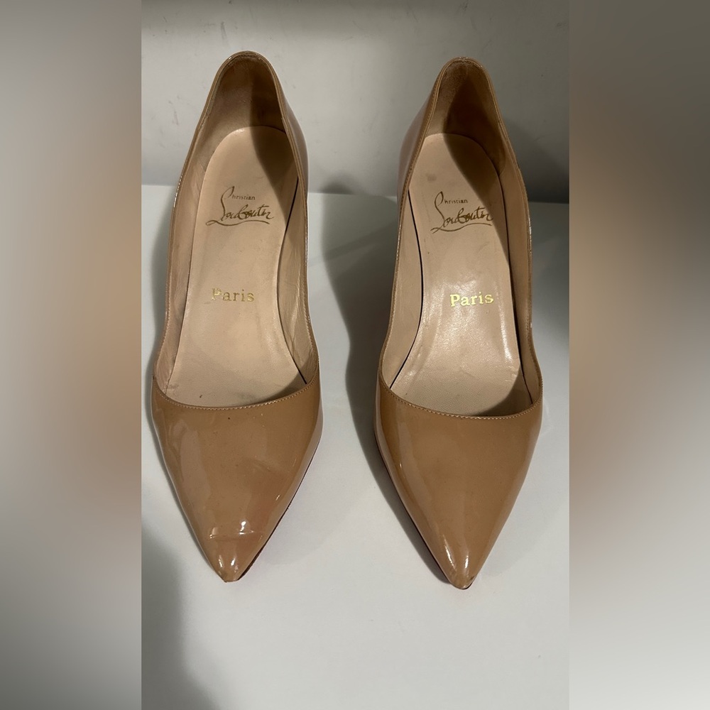 Nude Christian Louboutin low heel size 39